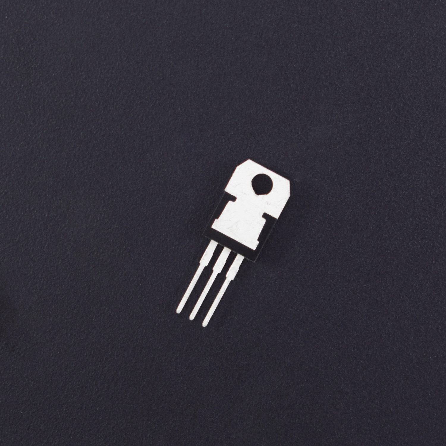 L7815CV, +15V, 1A Linear voltage  Regulator - RS449 - Image 3